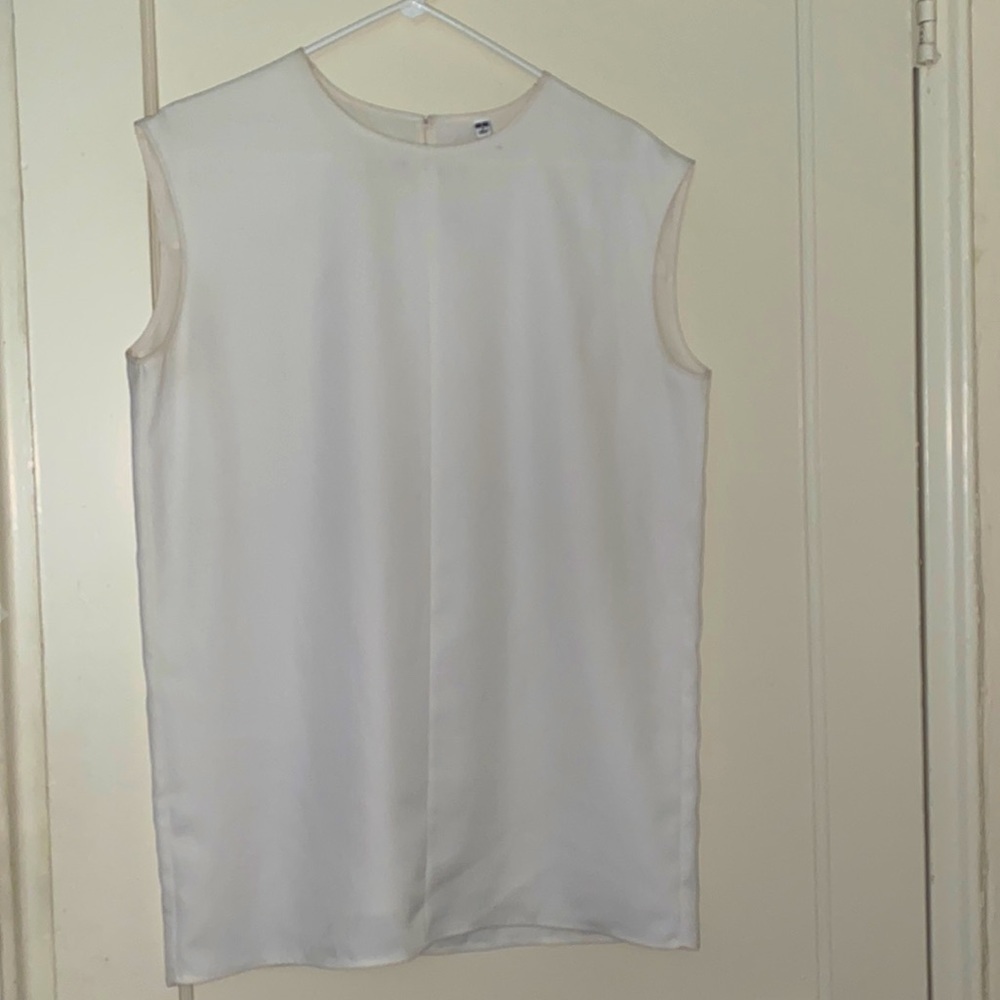 Uniqlo white blouse size: S